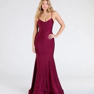 Windsor Burgundy Maxi Dress